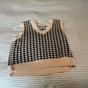 Sweater vest